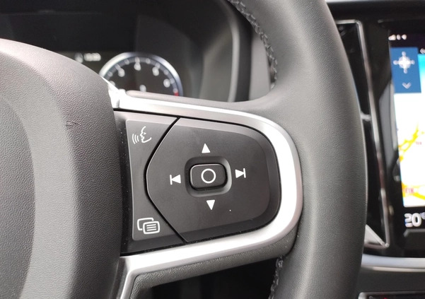 Volvo V60 cena 139900 przebieg: 24387, rok produkcji 2021 z Łomianki małe 667
